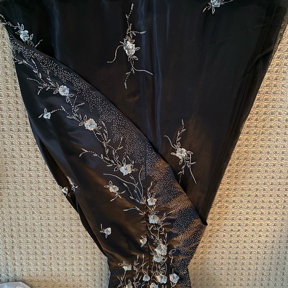 Black Dress for prom or special occasions - sz2, 5’1 - Picture 4 of 6